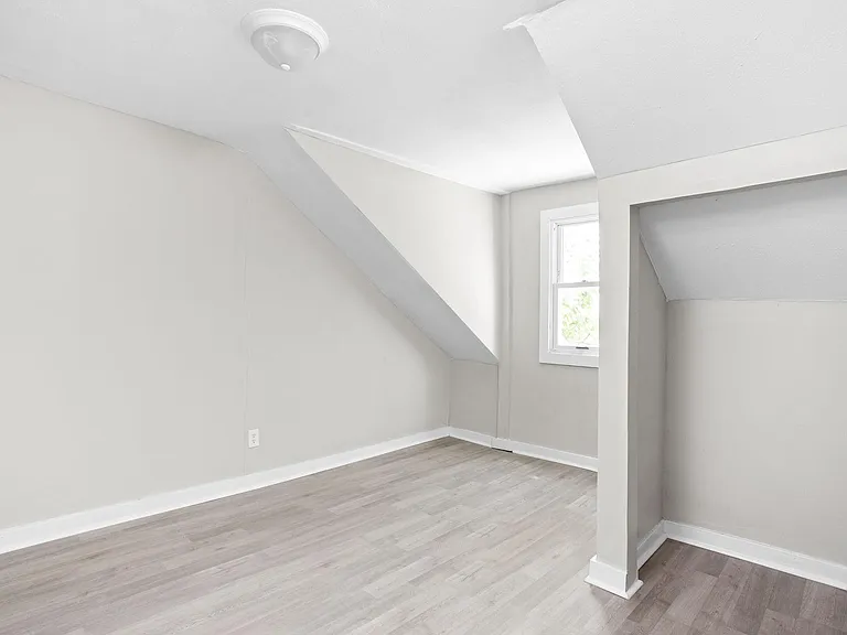 2919 Winthrop Ave — Photo 12