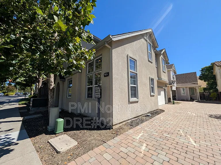 6347 Newhaven Ln — Photo 37