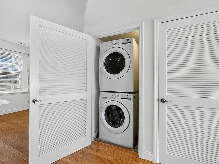 7517 Oxford Dr #12C — Photo 15