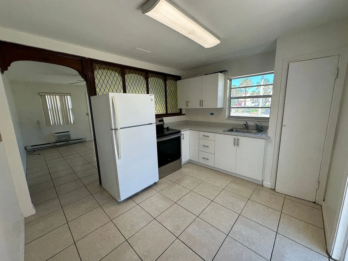 TP 3226 S Atlantic Ave. — Photo 2