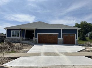 297 Venture Ln, Deerfield, WI 53531