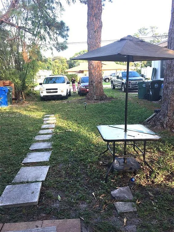 Oakland Park — Photo 3