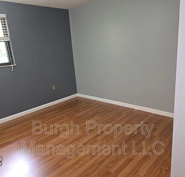 3135 Laurel Ridge Cir — Photo 16
