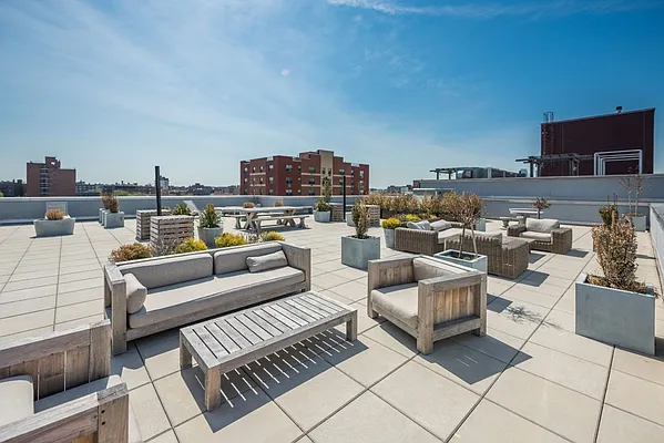 Rented by Modern Spaces | media 28