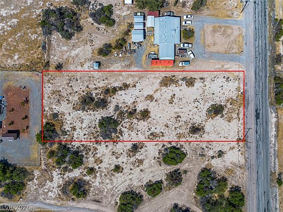 3rd image of 3431 W Mesquite Ave