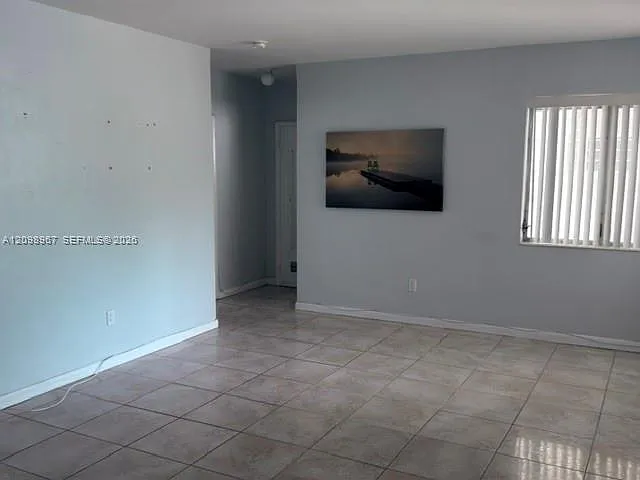 462 Golden Isles Dr — Photo 4