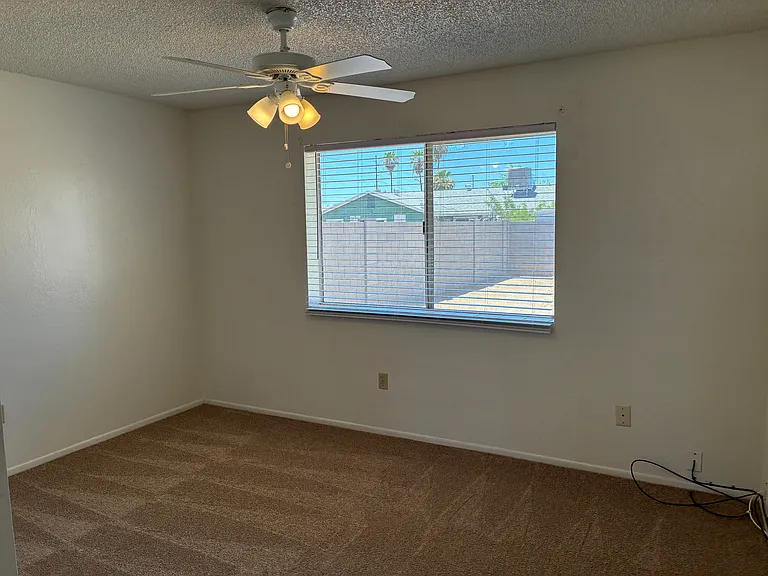 5915 W Tierra Buena Ln — Photo 13