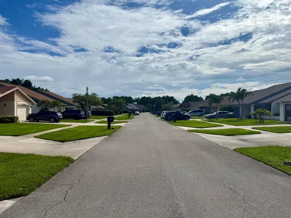 12048 Suellen Circle, Wellington, FL 33414