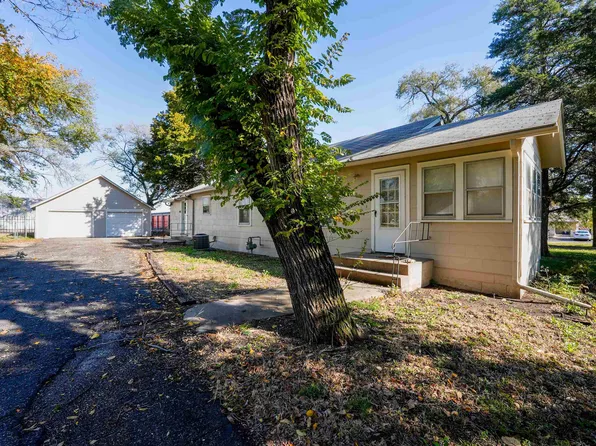 1316 W 6th Ave, El Dorado, KS 67042