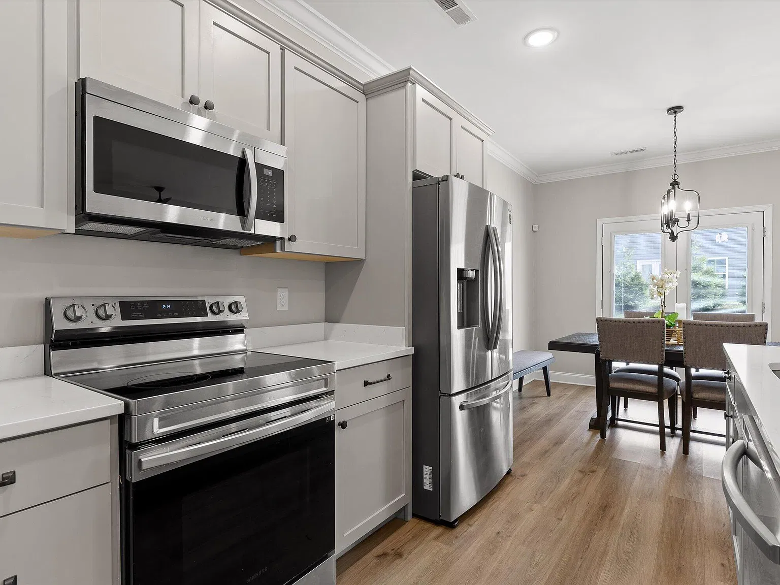 3 bed, 1664 sqft, $1,900 — Photo 3