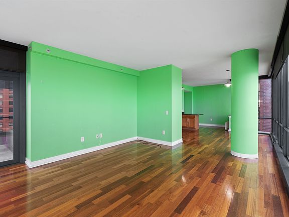 4th image of 389 Washington St APT 21E
