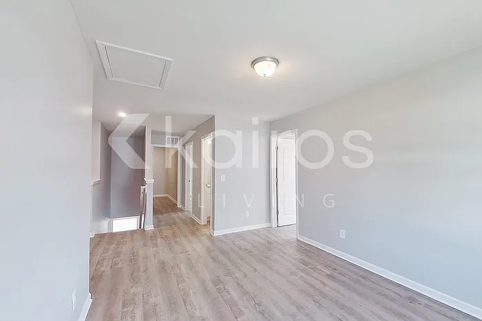 334 Waterfall Rd — Photo 13