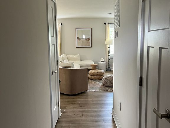 5th image of 24607 Cathy Ann St