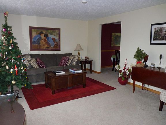 2nd image of 1121 Timberbank Ln