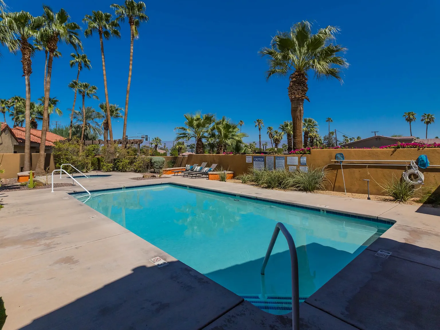 2 bed, 1005 sqft, $2,350 — Photo 3