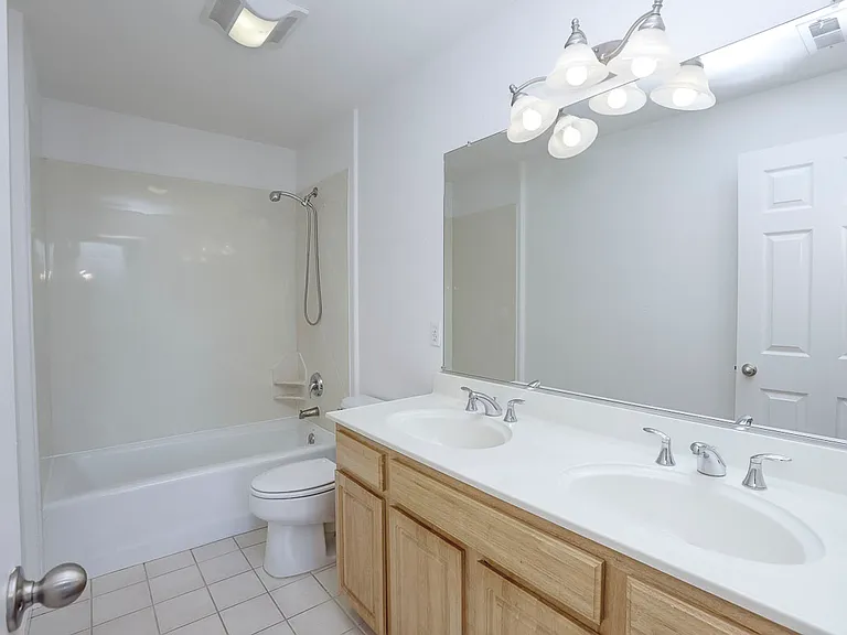 725 Northrup St — Photo 10