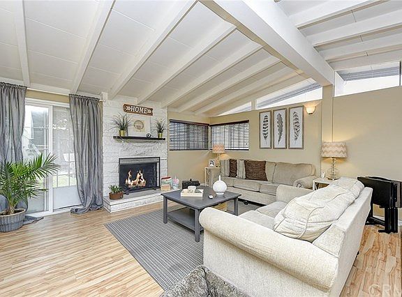 2nd image of 2422 Ramona Dr
