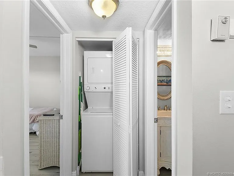 10310 S Ocean Dr #504 — Photo 32