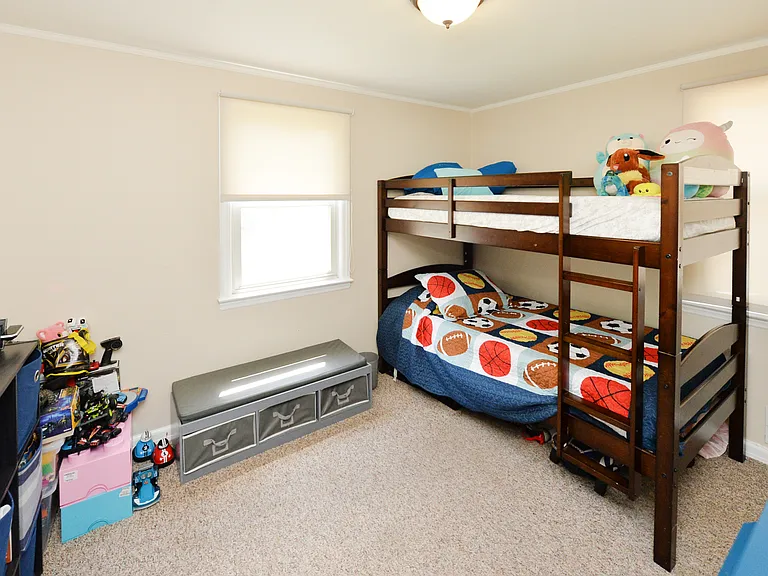 10-02 Mason Pl — Photo 6