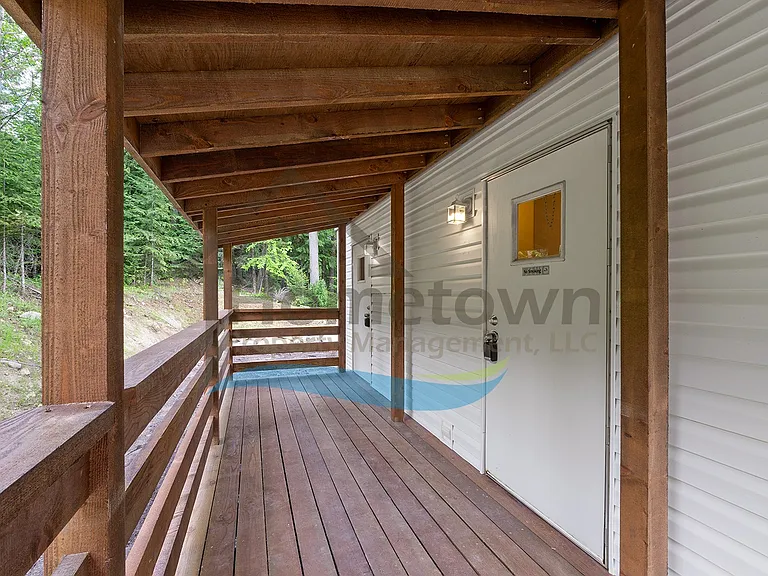 136 Cedar Hl — Photo 17