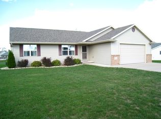 2384 Spring Meadow Ct, Neenah, WI 54956