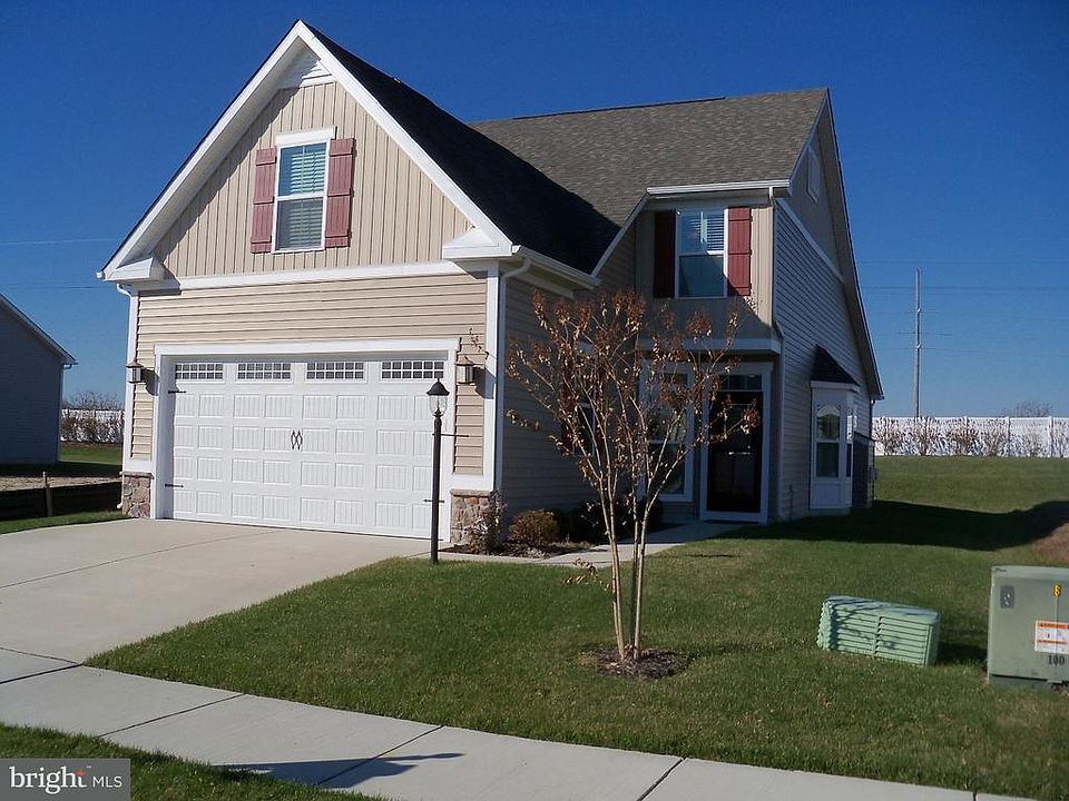 1st image of 73 Whistling Duck Dr