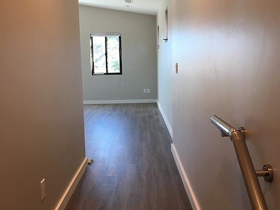 5th image of 187 Parnassus Cir #A