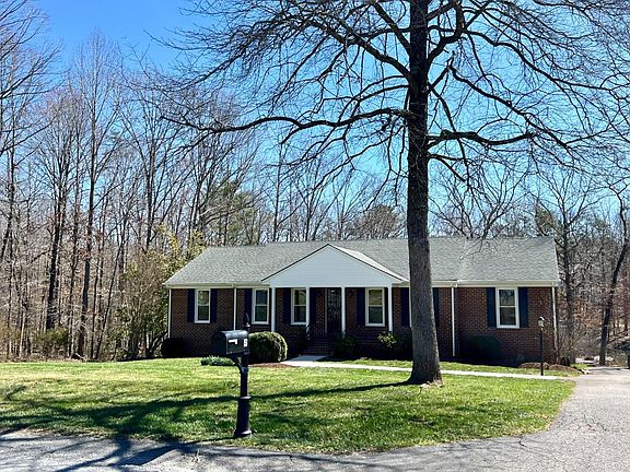 2nd image of 153 S Lake Dr