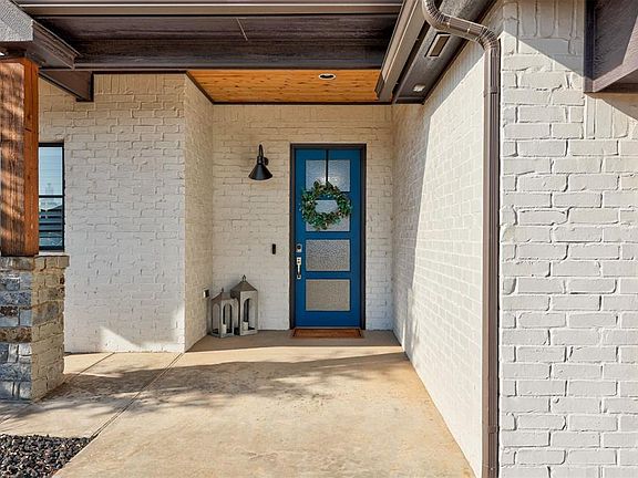 2nd image of 15513 Fountain Creek Ln