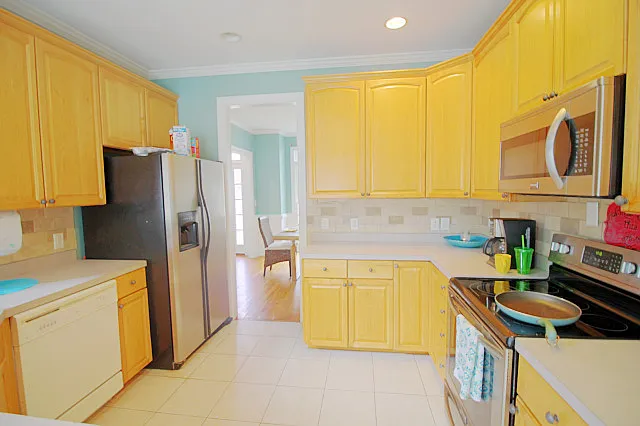 804 E Oak Dr — Photo 6