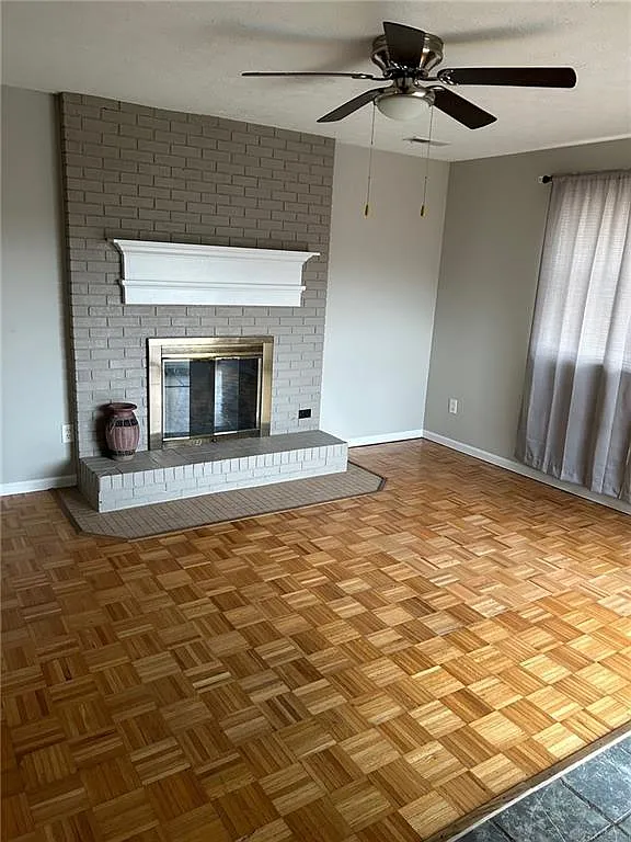 3 bed, 1.0 bath, 1293 sqft, $1,950 — Photo 3