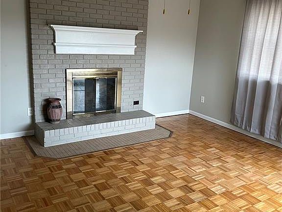 3rd image of 801 Katherine Ave