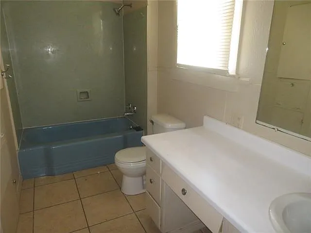 715 Dolhonde St — Photo 7