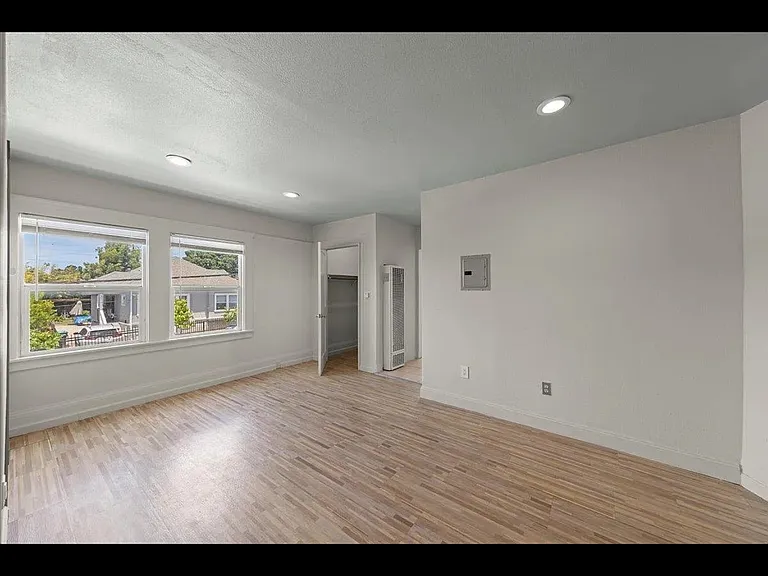 1914 51st Ave #1914 — Photo 12