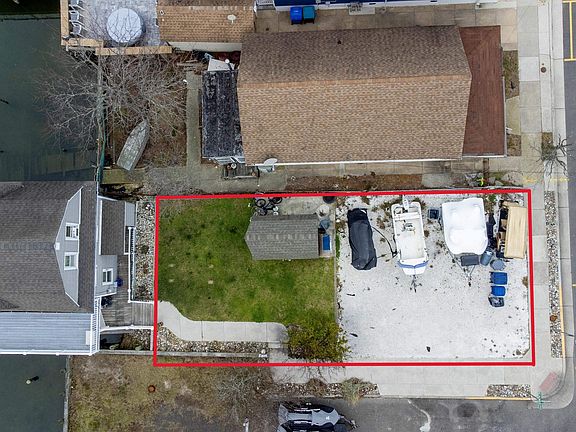 2nd image of 501-505 W Maple Ave