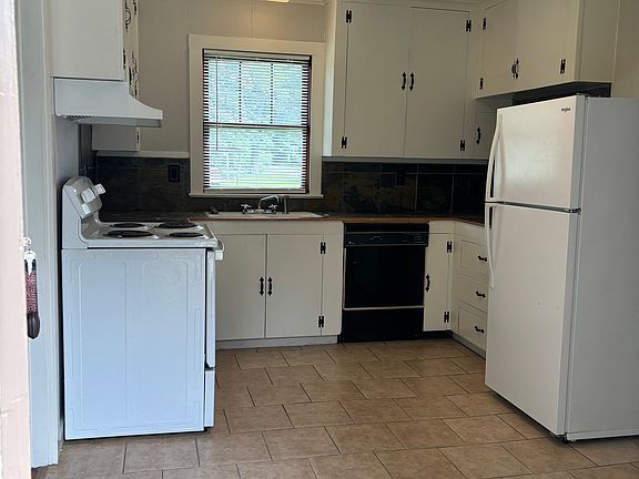 3rd image of 223 Daugherty Ave