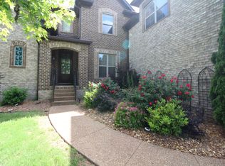 337 Crooked Creek Ln, Hendersonville, TN 37075