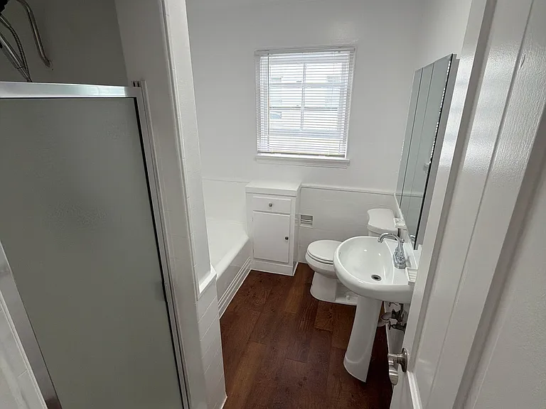 630 S Detroit St #1/2 — Photo 15