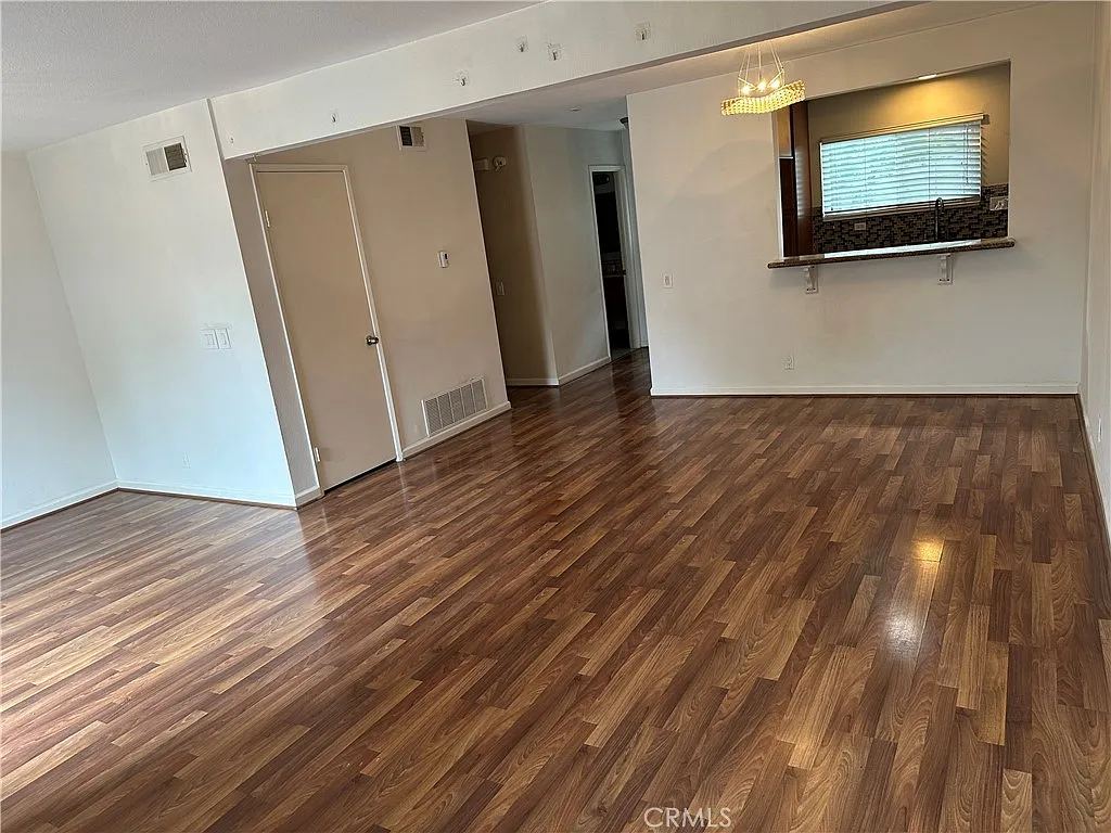 Building Photo - 187 Rockwood