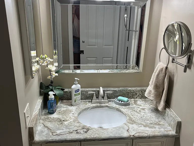 Updated en suite Master Bathroom.