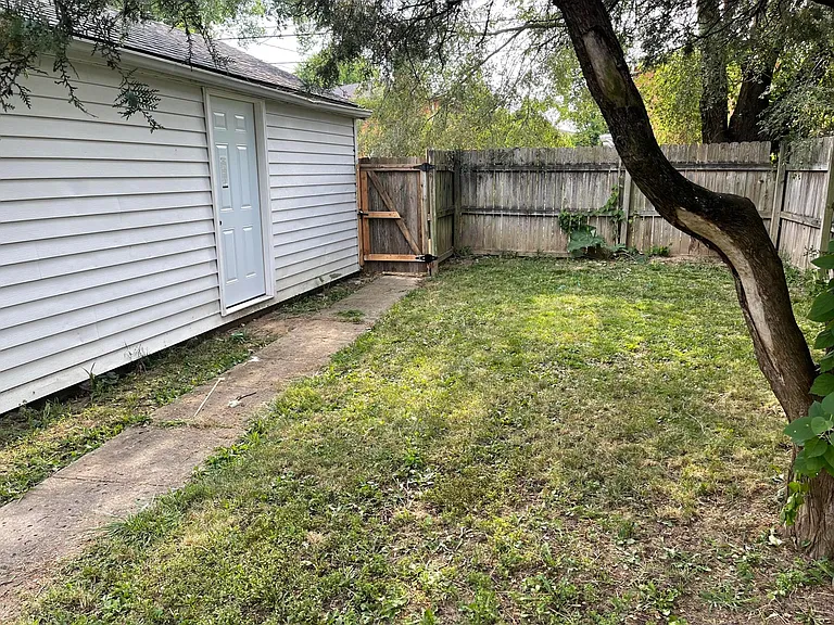 199 N Haldy Ave — Photo 8
