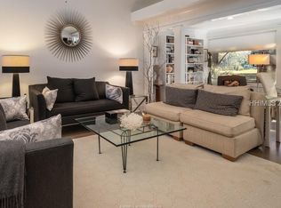 15 Calibogue Cay Rd APT 382, Hilton Head Island, SC 29928