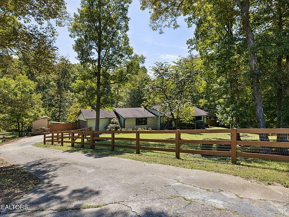 3rd image of 8109 Jonesboro Dr