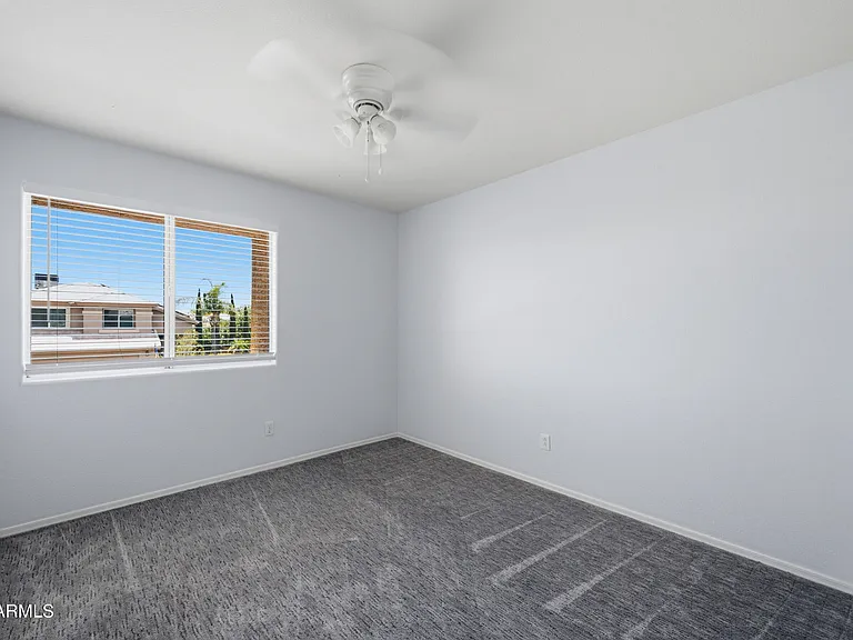 3906 E Kimberly Way — Photo 28