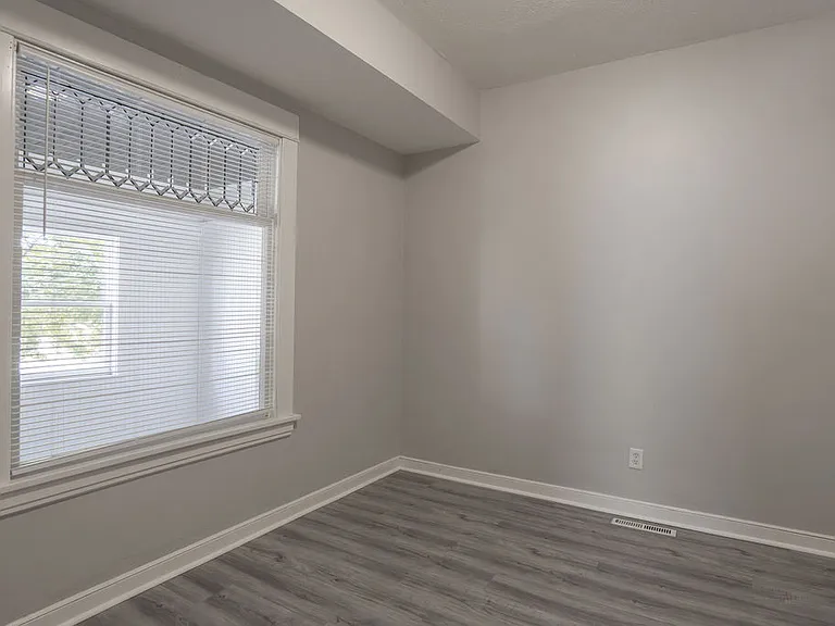1606 Concordia Ave — Photo 11