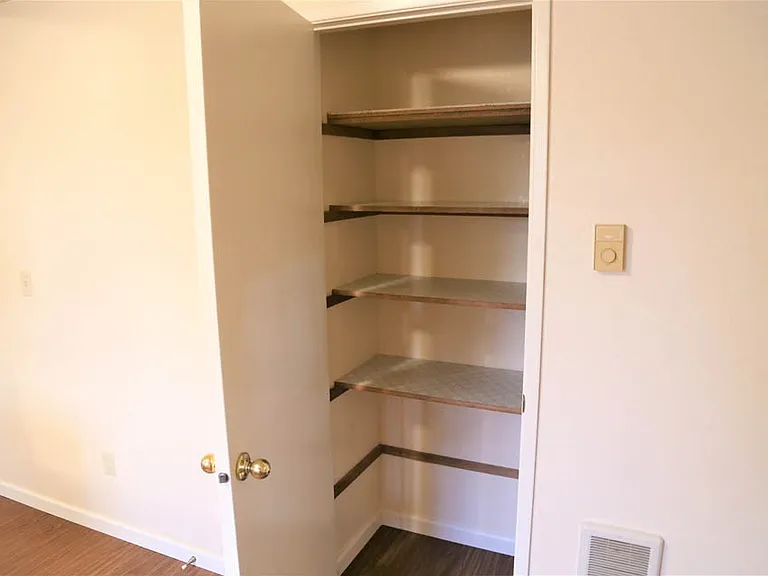 3358 SE Charlotte Pl — Photo 15