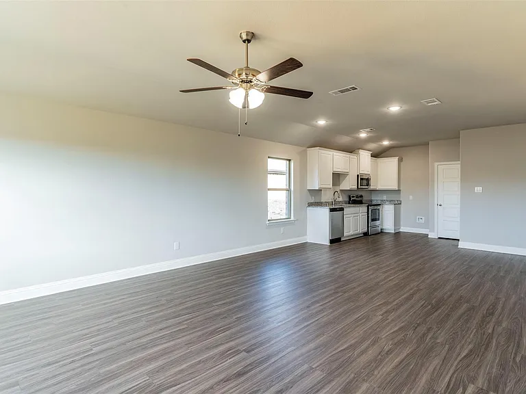 6412 Rienzi Dr — Photo 8