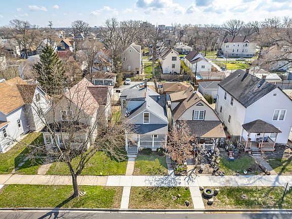 3rd image of 1661 Euclid Ave