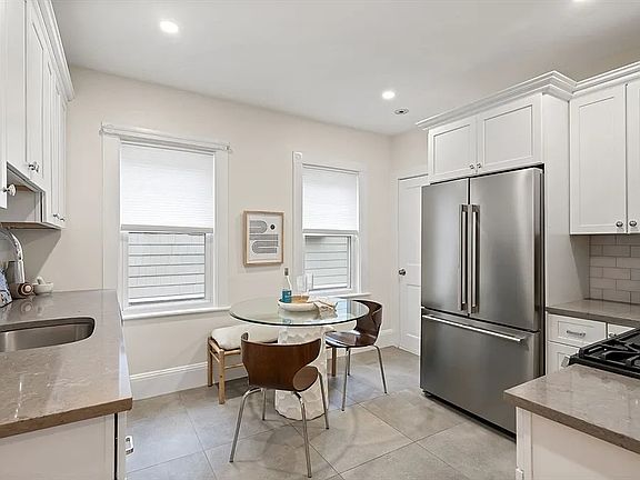 2nd image of 17 Belmont St #1