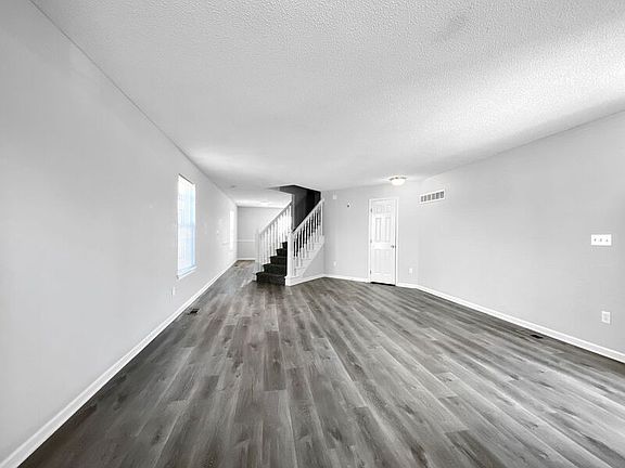 4th image of 4205 Highland Ave